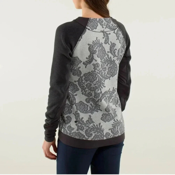 Lululemon Fleet Street Pullover
Black / White / Heathered Black / Soot - Picture 2 of 12